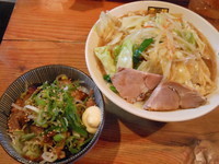 「濃菜麺＋野菜大盛＋JETチャーシュー丼」@濃菜麺 井の庄の写真