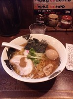 「魚だし正油らーめん」@北海豚骨麺屋 銀鈴の写真