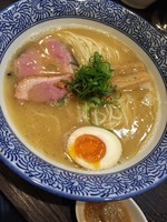 「【1月の限定】濃厚鶏白湯￥880」@麺処 ほん田 nijiの写真