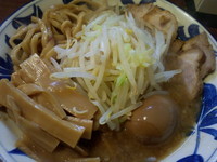 「特小ラーメン(６５０円)＋メンマ＋チャーシュー」@豪麺MARUKOの写真