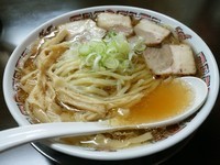 「喜多方しょうゆラーメン(ちょい盛・200g)683円」@麺屋 すずめの写真