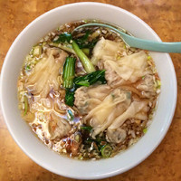 「ワンタンメン780円＋餃子420円」@萬品香 新横浜の写真