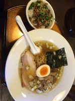 「ラーメン 豚丼」@信濃神麺 烈士洵名の写真