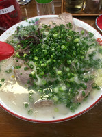 「チャーシューワンタン麺 小ネギトッピング」@九州ラーメン 友理 本店の写真