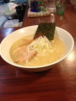 「塩豚骨 バリカタ 替え玉」@麺屋 蓮花の写真