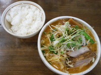 「あっつあつ北海道味噌ラーメン＋ごはん（小）」@麺処 井の庄の写真