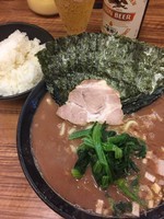 「ラーメン、海苔、ライス」@横浜家系らーめん 二代目 武道家の写真
