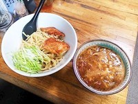 「トマトつけ麺＋ミニローストビーフ丼」@塚越ラーメンの写真