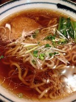 「干し海老油醤油らぁめんハーフ」@味香房 海居人の写真