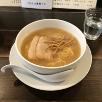 「塩ラーメン￥７３０＋ごはん無料」@徳川町 如水 本店の写真