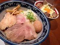 「鶏塩肉玉油そば＋豚ほぐし丼」@重厚煮干中華そば 大ふく屋 海浜幕張店の写真