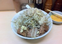 「ラーメン（麺少なめ・にんにく・あぶら）」@自家製ラーメン 大者の写真