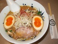 「冬味噌らーめん850円＋双子の味玉100円」@与ろゐ屋の写真