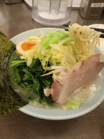 「モヤキャベラーメン（塩）800円他」@横浜家系ラーメン キラクの写真