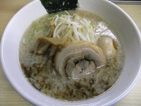 「らーめん（半玉）（600円）」@ラーメン専科 めん吉の写真
