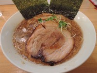 「醤油ラーメン」@らーめん まるくろの写真