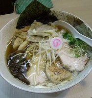 「醤油ワンタン+玉子かけごはん」@桜台らぁ麺 美志満の写真