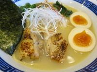 「濃厚鶏白湯そば780円　味玉100円」@麺処 れん屋の写真