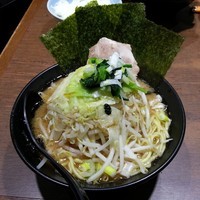「どか盛り野菜ラーメン」@麺家 黒の写真