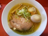 「鶏とホタテのラーメン（麺硬め）＋味玉」@麺屋しのはら 三日月食堂の写真