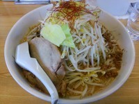 「王様ふじ麺（中盛、ニンニクなし）＋茹で野菜」@常勝軒 前橋総本店の写真