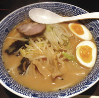 「味噌らーめん+味玉」@華蔵の写真