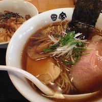 「中華そば＋チャーシュー飯」@中華そば 田家 本店の写真