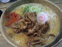 「濃厚金沢味噌肉盛900円+特製辛味80円」@金澤濃厚中華そば 神仙 池袋店の写真