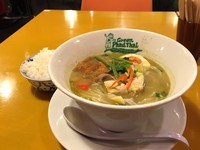 「グリーンカレーラーメン＋ライス（サービス）」@グリーンパッタイ 大崎店の写真