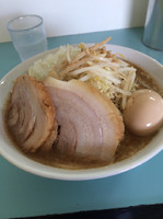 「リッチ 玉ねぎ増し増し 魚粉少な目 豚一枚たまごチェンジ」@らーめん☆王子の写真