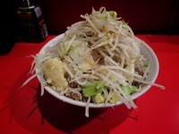 「小豚 ニンニクカラメお餅」@ラーメン二郎 府中店の写真