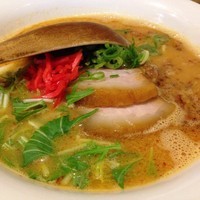 「四川とんこつ　￥８００」@創作らーめん 笑家 正雀店の写真