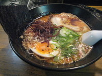 「豚骨黒らーめん　750円」@麺屋 一矢の写真