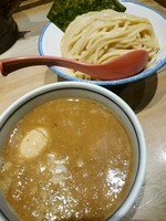 「濃厚煮干つけ麺:大盛(780円)+味玉(100円)」@麺屋 狢〜むじな〜の写真