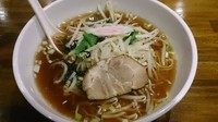 「ラーメン(390円)※ランチタイム価格」@逸品園の写真