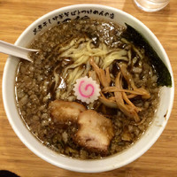 「中華そば（2周年特別価格700円→500円）」@黒煮干し中華そばとつけめんの店 綱哲の写真