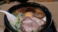 「とんこつラーメン＋替え玉4(30分以内は何杯でも無料)」@麺家 匠の写真