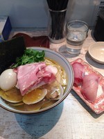 「特製蛤そば＋ぶりの握り」@中華そば 四つ葉の写真