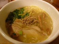 「白鶏らーめん」@鶏の穴の写真