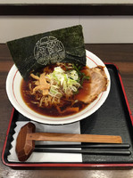 「友部黒醤油ラーメン 700円」@友部SA 上りの写真