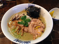 「濃厚牡蠣の塩蕎麦」@特級鶏蕎麦 龍介の写真