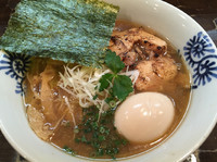 「【限定】鶏支那蕎麦（煮干し風味）辛肉ご飯セット850円」@特級鶏蕎麦 龍介の写真