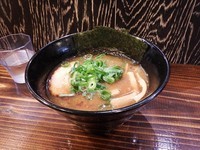 「魚介豚骨ラーメン」@麺や幸村 小田急相模原店の写真