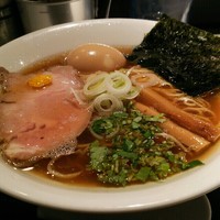 「鴨脂と蛤のそば＋味玉」@SOBAHOUSE金色不如帰の写真