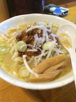 「辛味噌らーめん」@上州地鶏ラーメン 翔鶴の写真