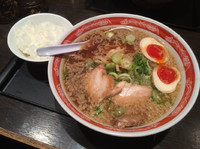 「魂のラーメン（太麺、脂多め）」@尾道ラーメン 麺一筋 桜木町店の写真