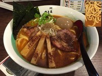 「うまっ辛らぁめん＋味玉」@自家製麺 麺屋 利八の写真