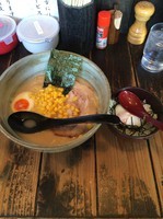 「濃厚とんこつ＋温玉丼」@らーめん きよつきの写真