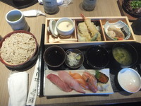 「菊御膳1900円(税抜き、せいろそば)」@はな膳 取手店の写真