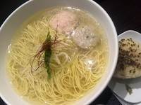 「あら炊き塩らあめん焼きおにぎり付 980円」@麺屋 海神の写真